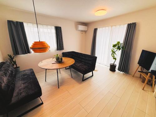 Matsuyama House | 新築一棟貸切 民宿 夢 駐車場2台無料 コンビニ徒歩2分 市街地へ好アクセス