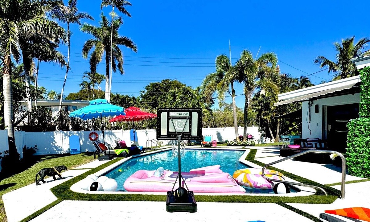 Harbour Inlet House | 15 min to fl Lauderdale airport, 8 min walking distance to beach, walk to Pier66