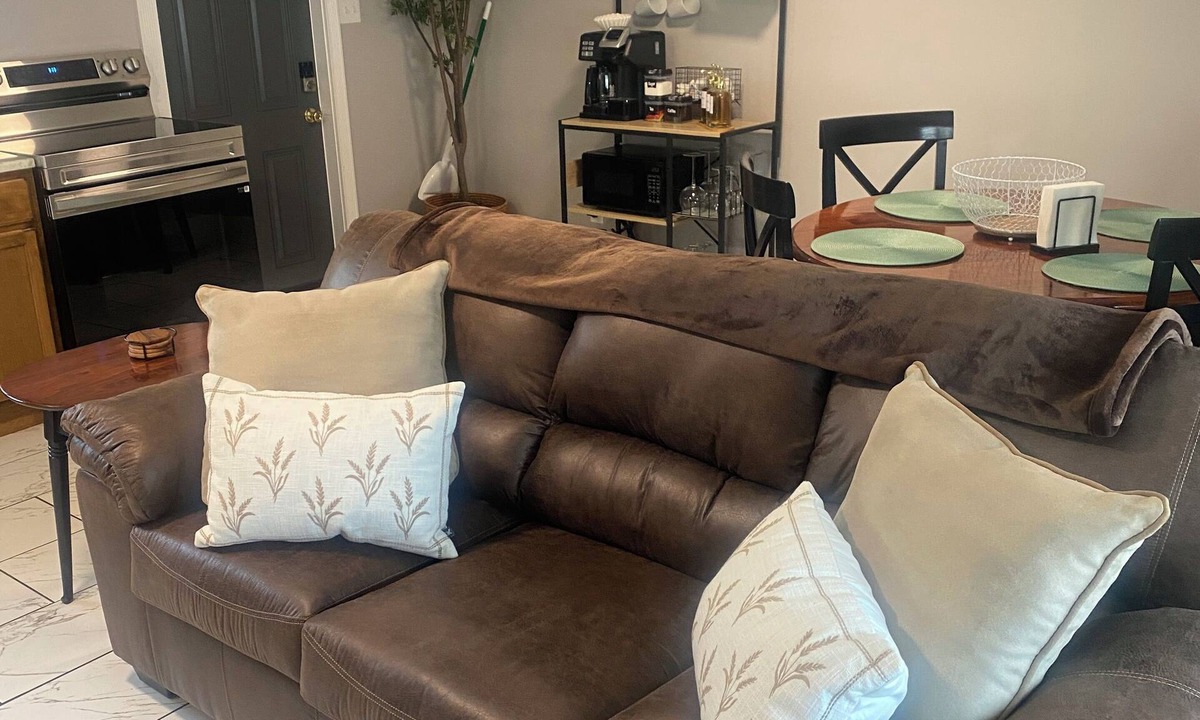 Grand Island Apartment | 4-Guest Suite in Beautiful Grand Island, NY! 4 miles from Niagara Falls!