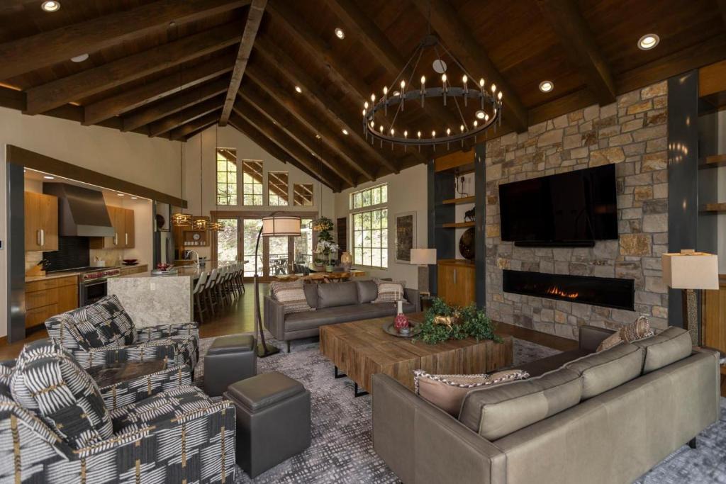 Durango House | 730 Eagle Wing