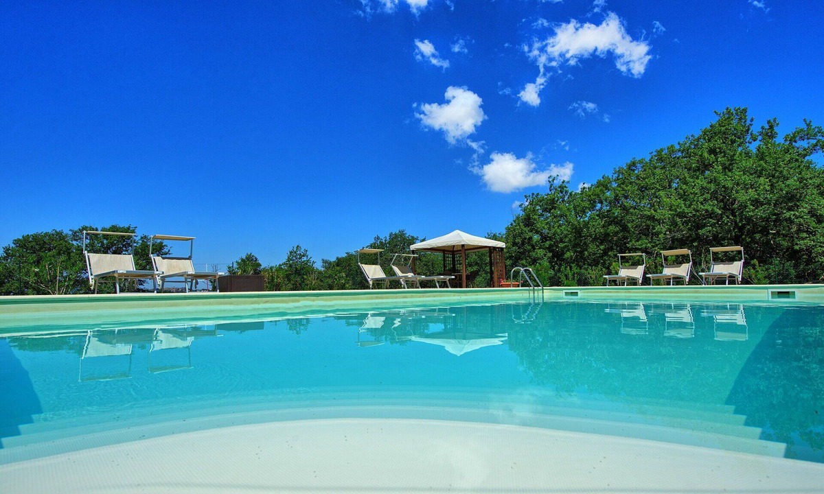 Barberino Tavarnelle Apartment | Beautiful apartment for 8 people with WIFI, pool and pets allowed, close to Greve In Chianti