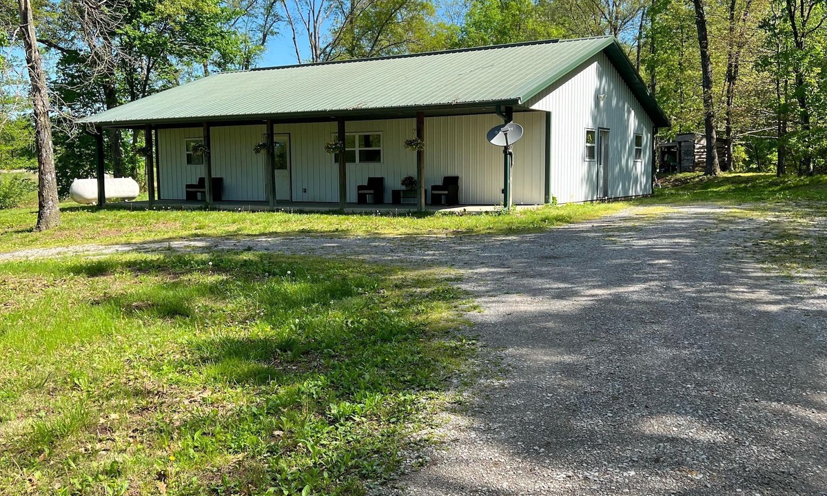 Akin House | Beautiful County House. Perfect Nature Getaway/Hunting/Relaxing