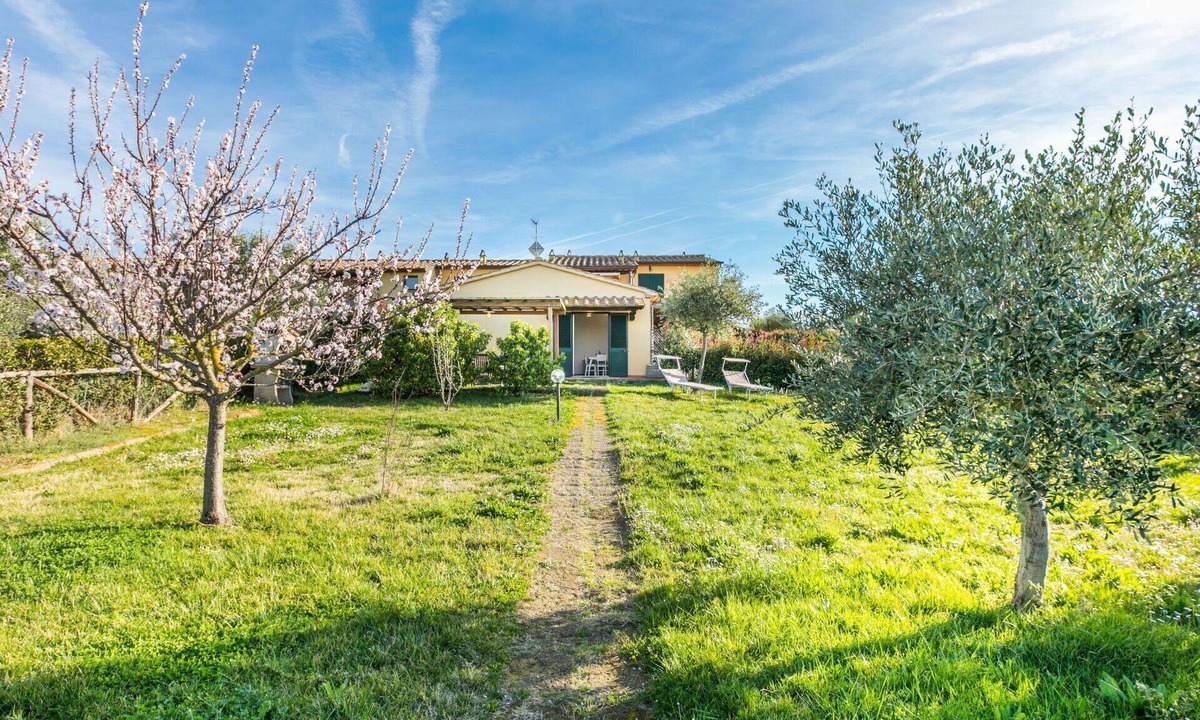 Santa Luce Apartment | Beautiful apartment for 3 guests with pool, WIFI, TV, pets allowed and panoramic view