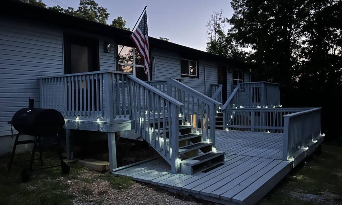 St. Robert Cottage | Bluebird Liberty Cottage