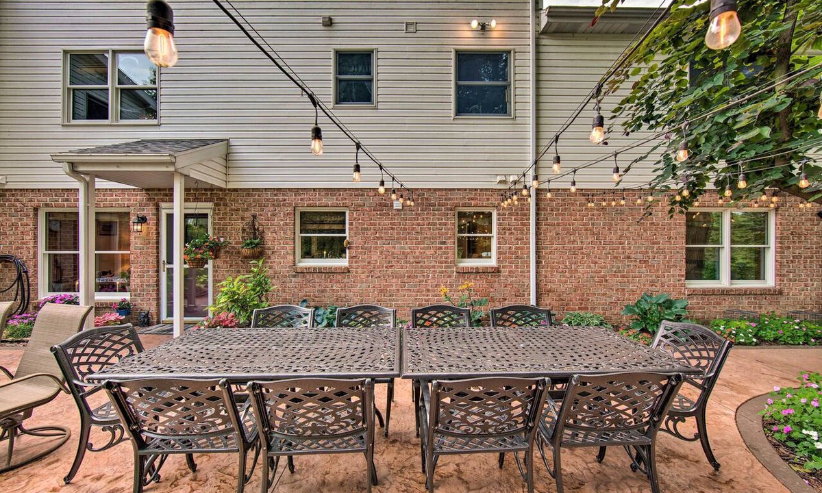 Salunga Apartment | Charming Apartment w/Yard & Beautiful Gardens!