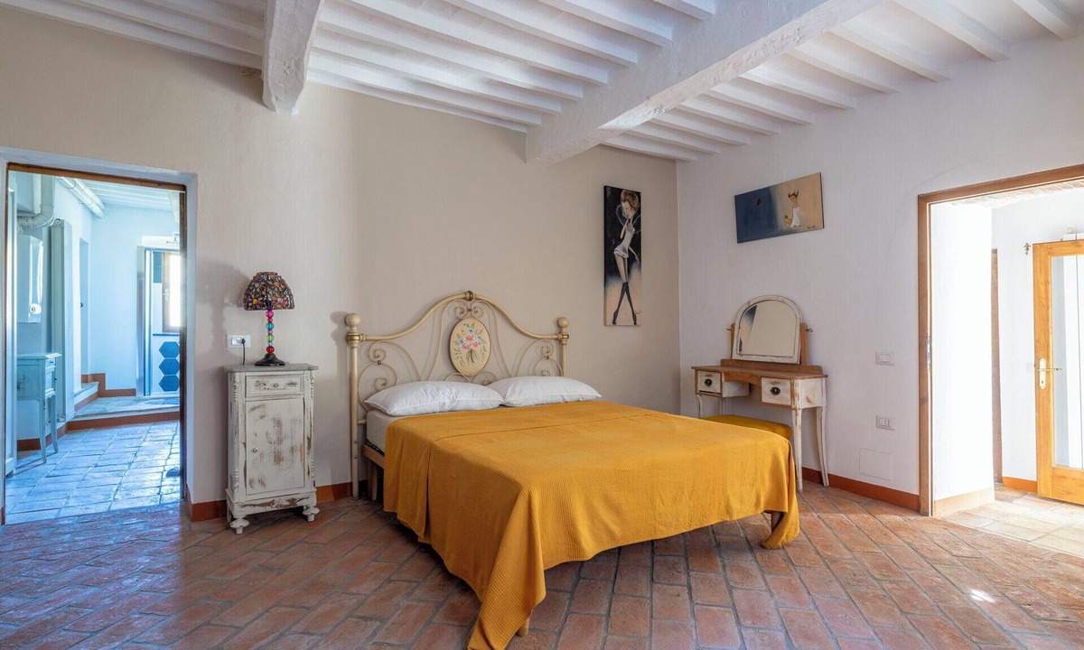 Montecatini Val di Cecina Apartment | Cosy apartment for 7 guests with WIFI, TV, pets allowed and panoramic view