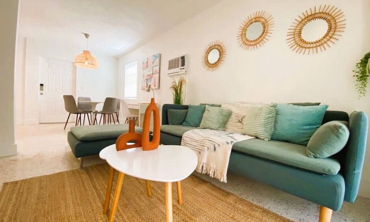 East Little Havana Apartment | Cozy Apartment Near Brickell III