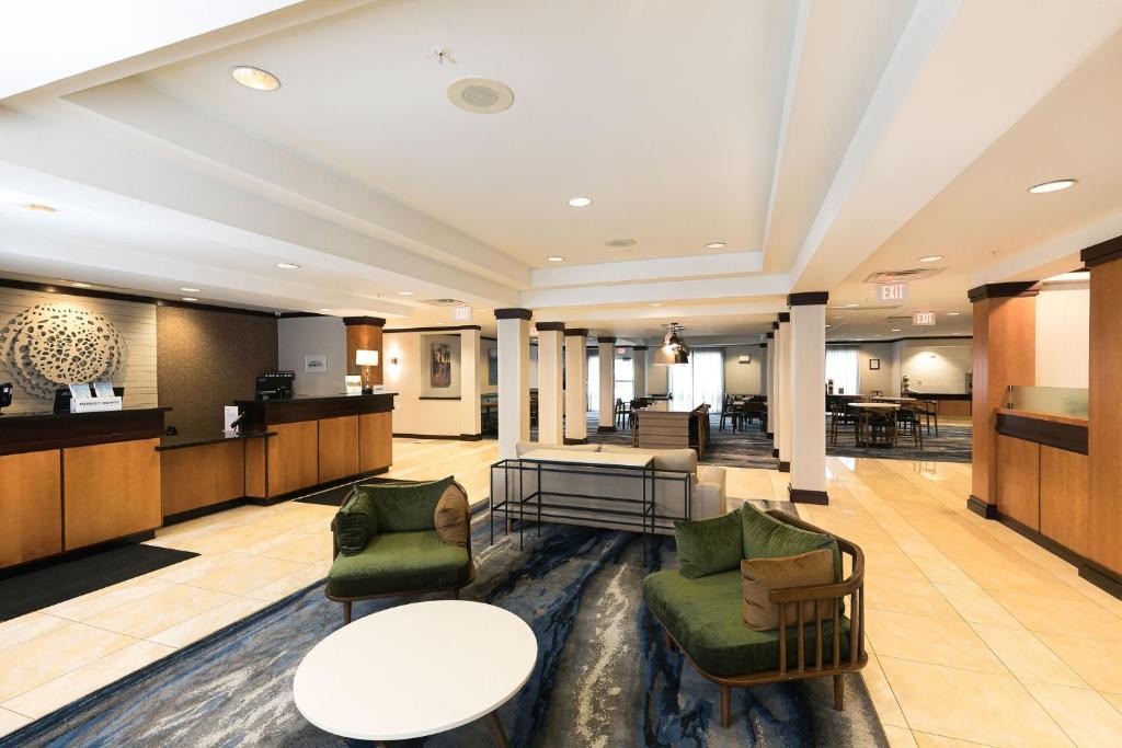 Oak Creek Hotel | Fairfield Inn & Suites by Marriott Milwaukee Airport