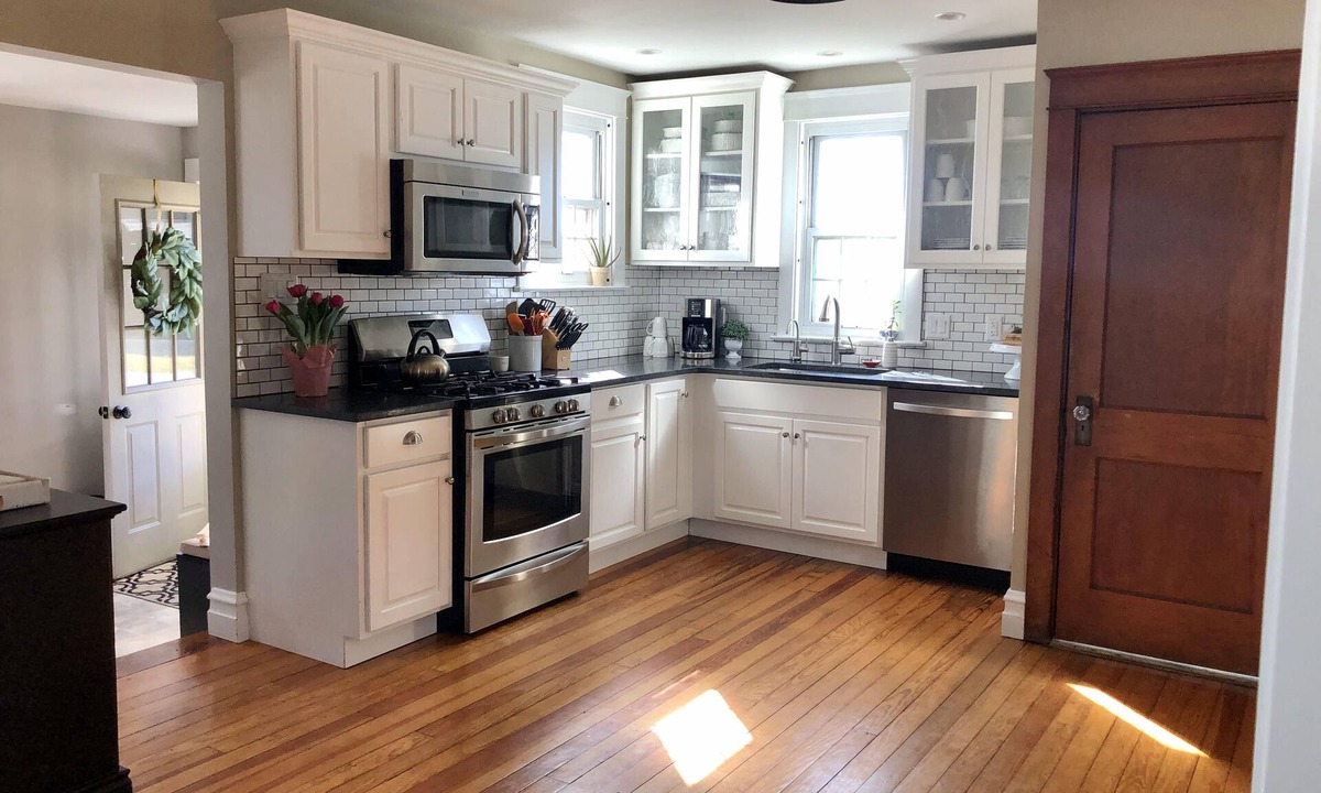 Witmer House | Family Friendly, 4 BR, 8 mins from Sight & Sound! 2 miles from Dutch Wonderland!