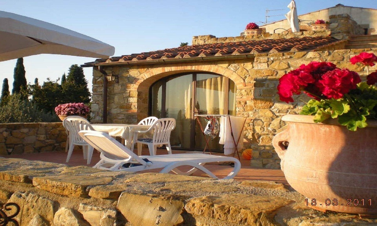 Tavarnelle Val di Pesa Villa | Panoramic villa on the hills between Florence and Siena