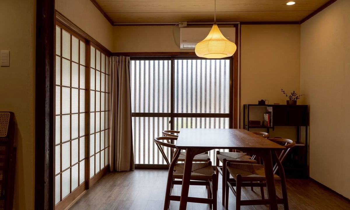 Nara House | Kitsuji | A Small Traditional House in Nara | Accommodates up to 5 guests | 12 minutes from JR Nara Station | 3-minute walk to a convenience store