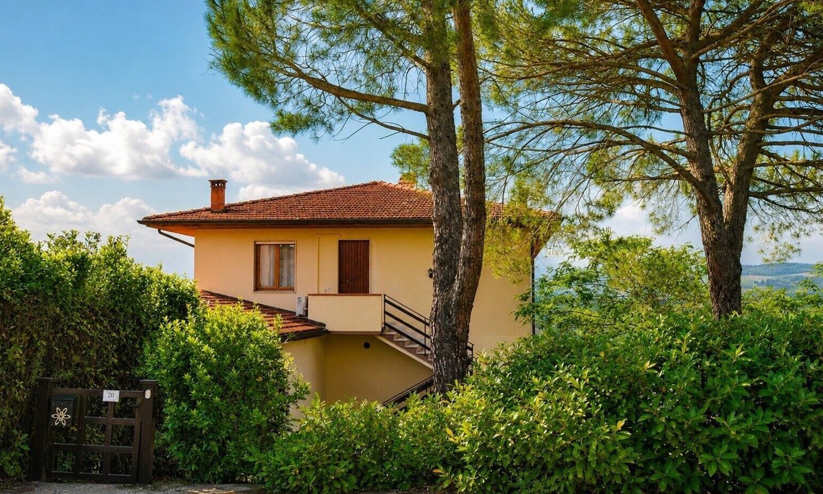 Molino Mazzetti House | La Casa dei Pini – Terrace Over the Hills