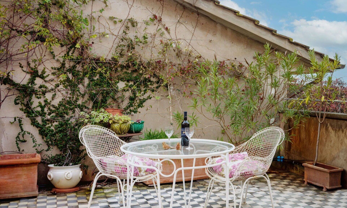 Pietrasanta Apartment | Lovely apartment for 2 people with WIFI, TV and terrace
