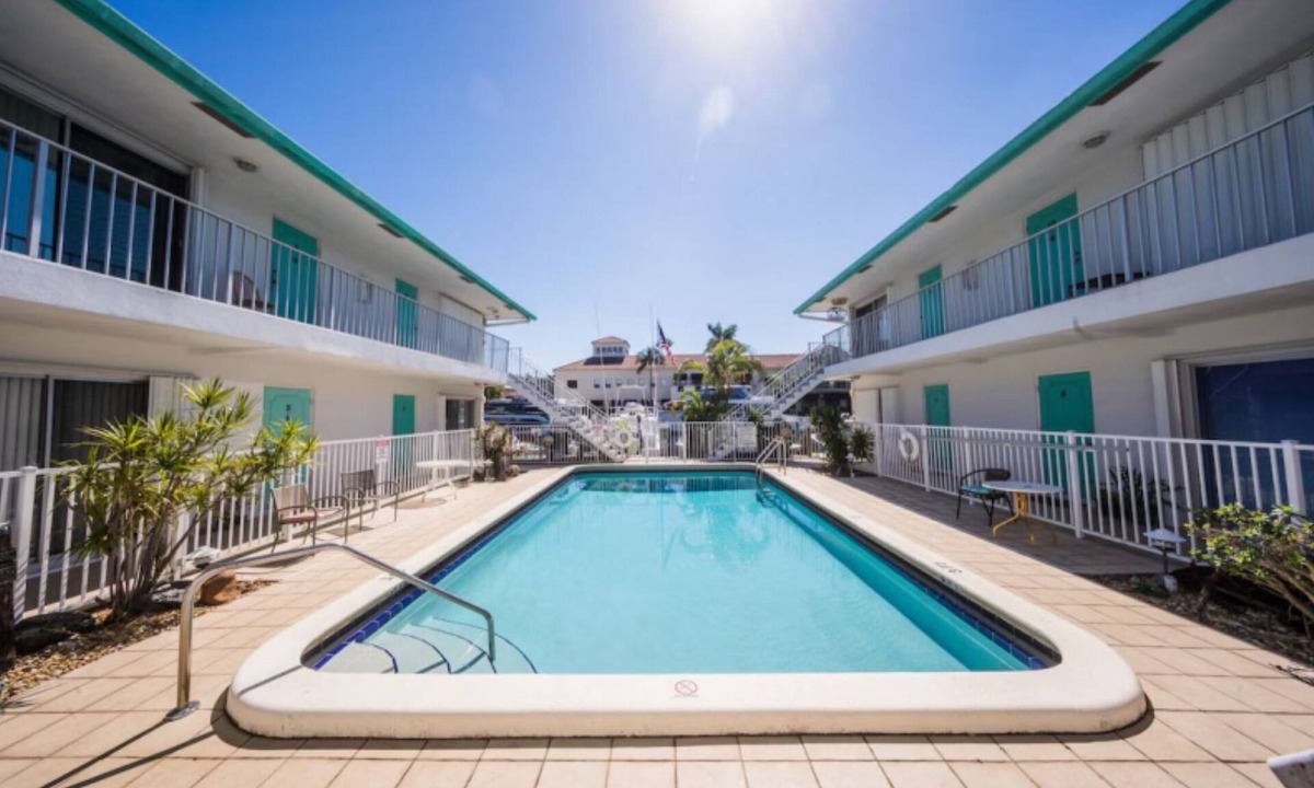 Harbordale Apartment | Mahalo Isles Apartments by Rocketstay