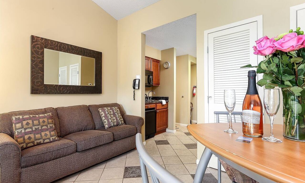 Acme Condo | 🏖️ Peaceful Bayview Studio @ The Shores | Deck + Beach Access + Champagne Welcome ➠ 5693