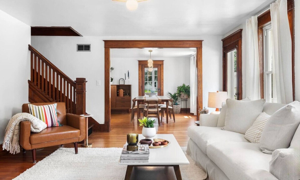 Bovina Center House | Stylish Historic Home – Timeless Charm with Modern Touches