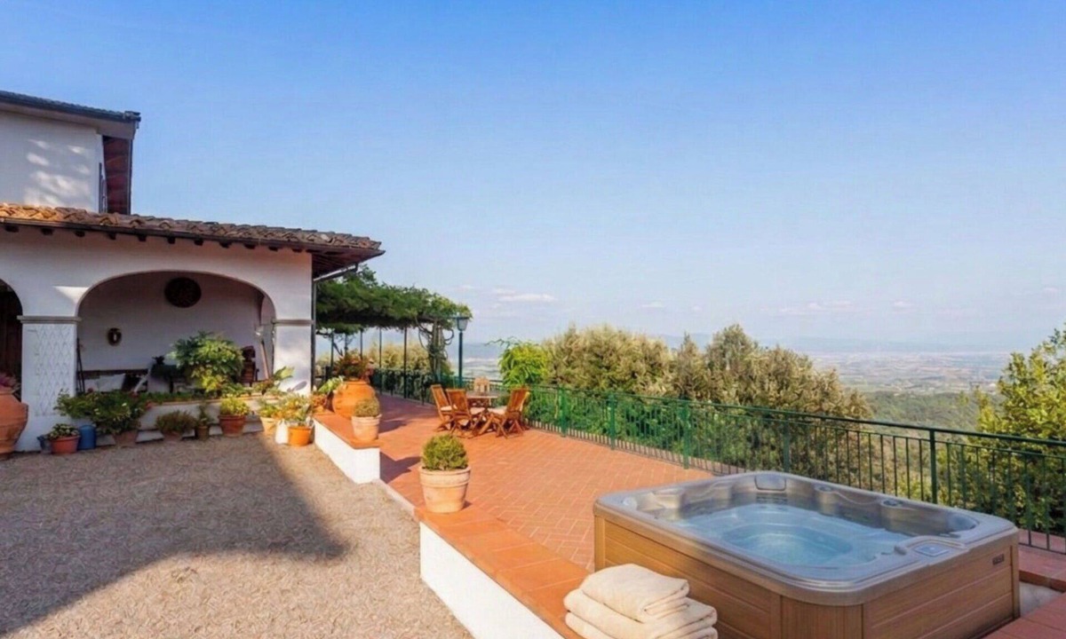 Carmignano Villa | Wonderful private villa for 12 guests with WIFI, private pool, TV, patio and pets allowed