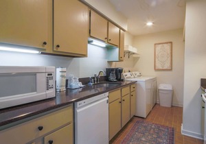 Community Pool & Tennis Courts; Ground Floor Villa w/Wooded Lagoon View; Easy Harbourtown Access!