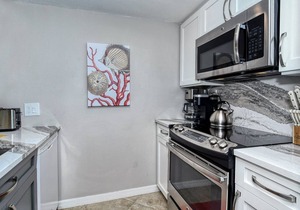 LaPlaya 202E-Catch the gentle Gulf breezes on your private balcony!