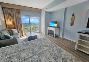 Remodeled. Luau 6705 in Sandestin.Tram, wifi, larger Studio with balcony