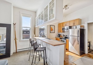Suite 4- Not Pet Friendly