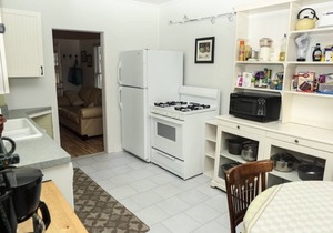 TOO QUTE! BEACH COTTAGE: NORTH BEACH! 4 BEDROOMS! 2.5 BATHS!