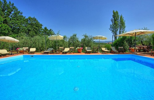 Cerreto Guidi Villa | 210 m² Villa ∙ 6 bedrooms ∙ 13 guests