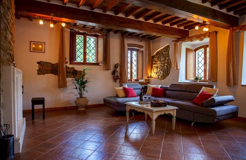 Rapolano Terme Villa | 300 m² Villa ∙ 3 bedrooms ∙ 8 guests
