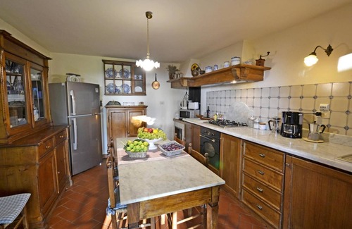 Cortona Villa | Beautiful private villa for 12 guests with private pool, WIFI, TV, patio and panoramic view