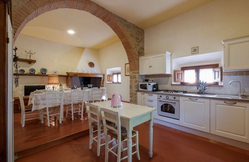 Cortona Villa | Belvilla by OYO Villa i Cocciai