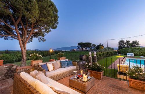 Capannori Villa | Fattoria Camigliano, Luxury Farmhouse with Pool inside a Wine Estate