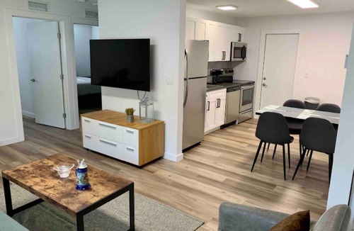 Harbordale Apartment | #1 - Centrally Located!