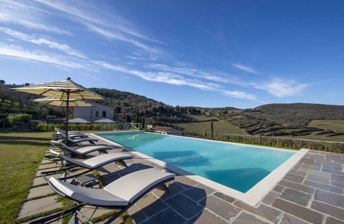 Panzano in Chianti Villa | 1300 m² Villa ∙ 18 bedrooms ∙ 37 guests