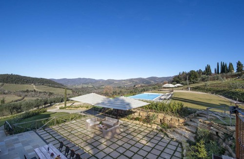 Panzano in Chianti Villa | 1300 m² Villa ∙ 18 bedrooms ∙ 37 guests