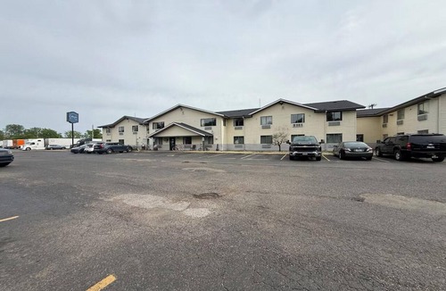Coldwater Apartment | 2 Full Beds | Non-Smoking