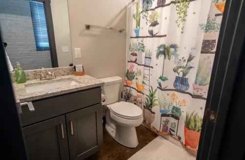 Buchanan Apartment | 3BR Suite Modern Brewery i-81 Near Downtown