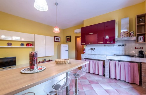 Colle di Val d'Elsa Apartment | Apartment 'Casa Parco Dell'Elsa' with Wi-Fi and Air Conditioning