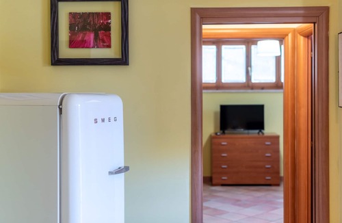 Colle di Val d'Elsa Apartment | Apartment 'Casa Parco Dell'Elsa' with Wi-Fi and Air Conditioning