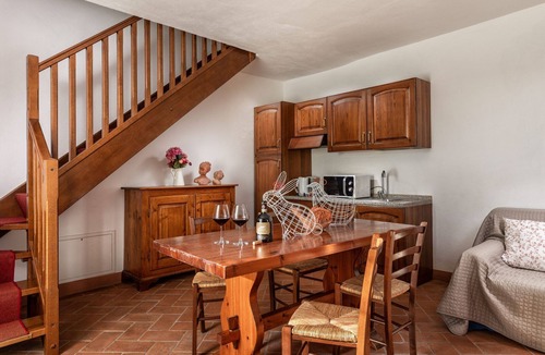 Tavarnelle Val di Pesa Apartment | Apartment with pool, A/C, WIFI, TV, patio, pets allowed, panoramic view, close to Greve In Chianti