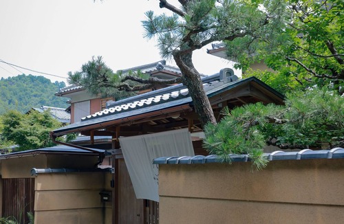 Ukyo Ward House | Arashiyama Retreat: 200 sq.m. Zen residence｜5LDK 3 bathrooms｜Maximum 11 guests｜Overlooking Kyoto city