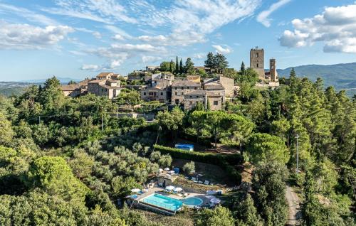 Montecastelli Apartment | Awesome Apartment In Montecastelli Pisano