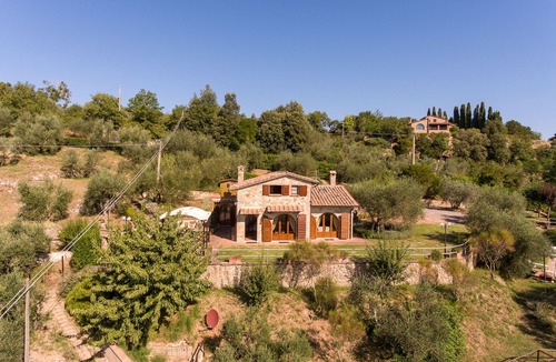 Sarteano Villa | beautiful villa ada belriguardo overlooking the city