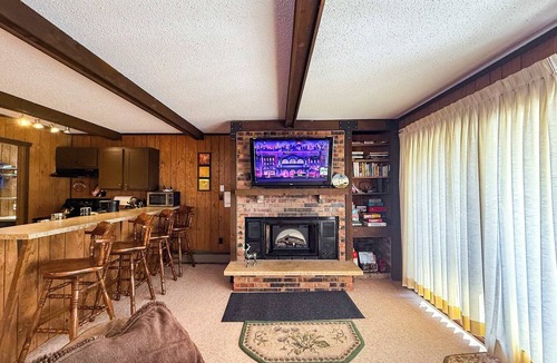 Bessemer Ski Chalet | Cabin Fevers 2 U.P. Getaway near Lake Superior & Waterfalls,sauna,AC, Powderhorn