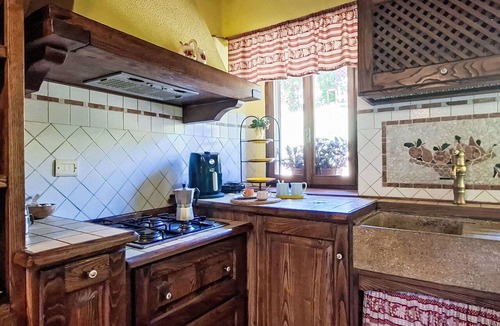 Dicomano Apartment | Cosy apartment for 4 guests with pool, WIFI, TV, patio and pets allowed