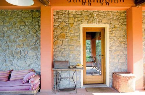 Saturnana Villa | Country home near town, close to services and places of interest!