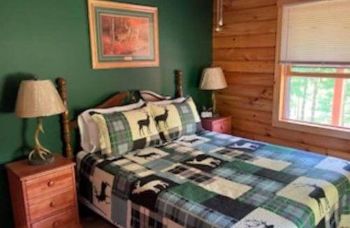 Bovina Center House | Cozy Cabin on Top of the Ridge