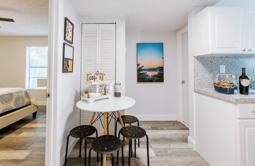 Little Havana House | Cozy House/MarlinsStadium/Brickell/Beach/Airport/Port Cruise/Pets