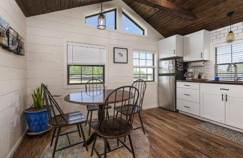 Marion House | Cozy Lake of Egypt Cabin & Pond