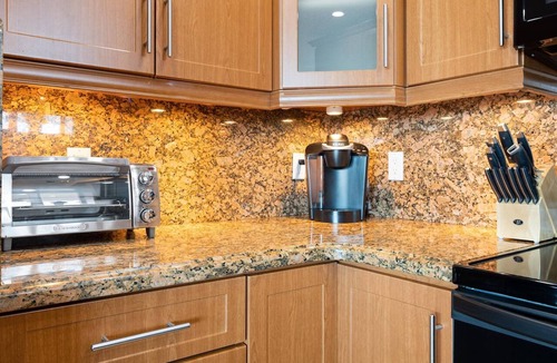 Hollywood Condo | Direct Ocean View & Beach Access + Free Parking