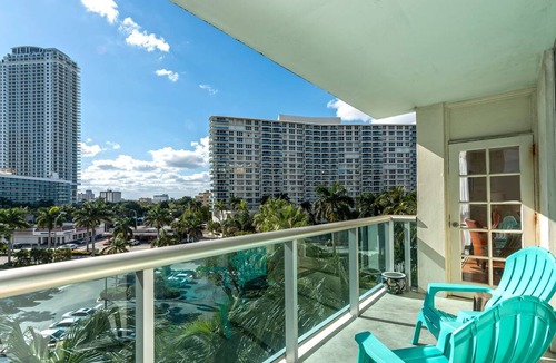 Hollywood South Central Beach Condo | E - Beautiful beachfront property with pool! (Partial Ocean Views)
